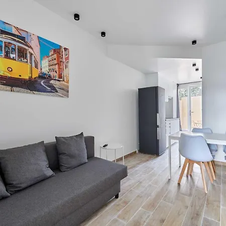 Magnificent 1-bedroom Port *